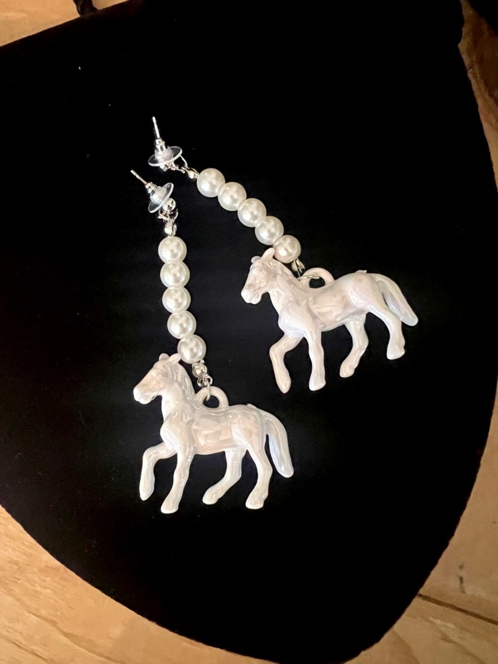New! The “Shadow Fax” Shiney White Horse And Faux Pearl Earrings